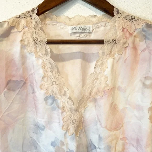 Vintage Miss Elaine Watercolor Short Sleeve Slit Lace V-Neck Nightgown - Picture 2 of 9